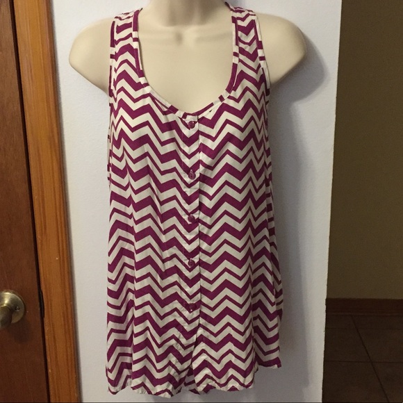 Purple and White Chevron Tank Top Large - Picture 8 of 8
